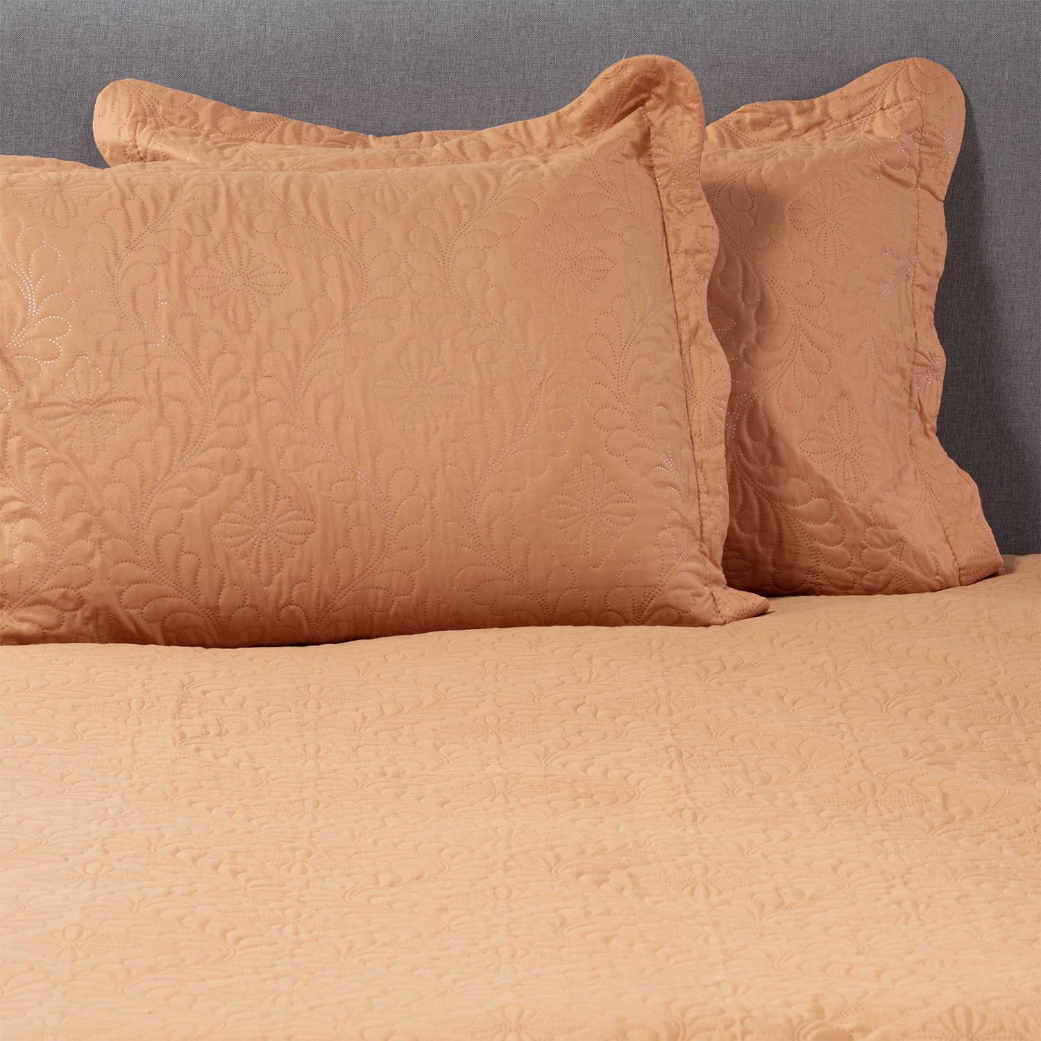 Cubrecama Liso Damasco King 2 Cubrecama Liso Damasco King - Imagen 2