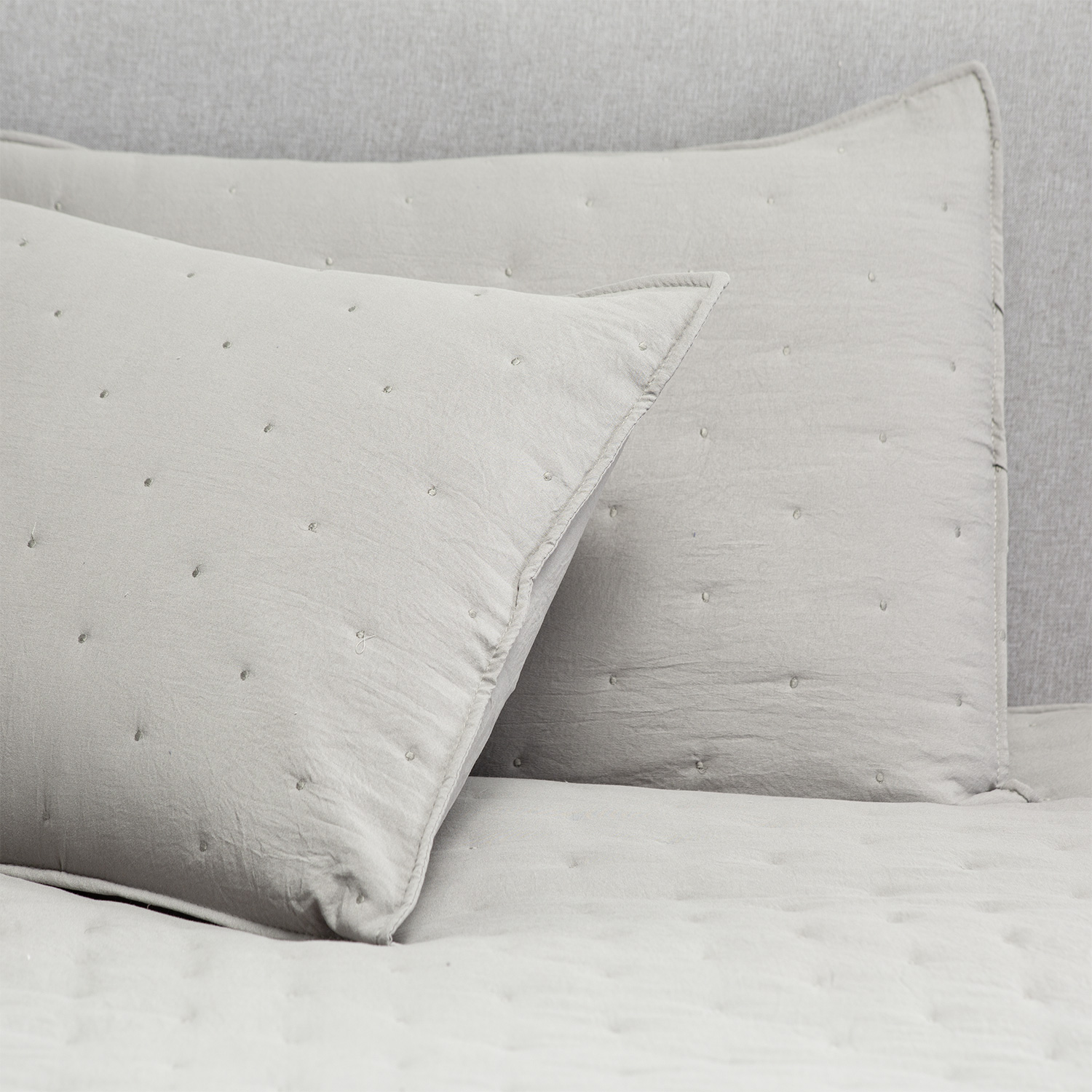 CUBRECAMA BORDADO PREWASH KING GRIS O 2 CUBRECAMA BORDADO PREWASH KING GRIS O - Imagen 2