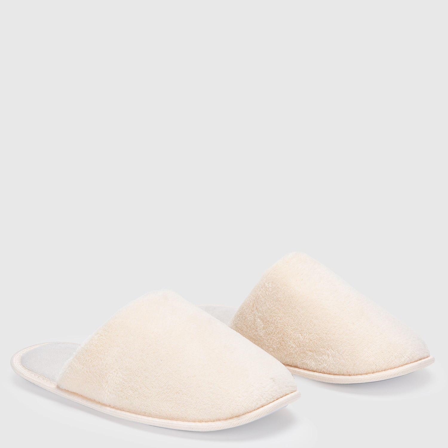 BATA Y PANTUFLAS BLANCA L/X 2 BATA Y PANTUFLAS BLANCA L/X - Imagen 2